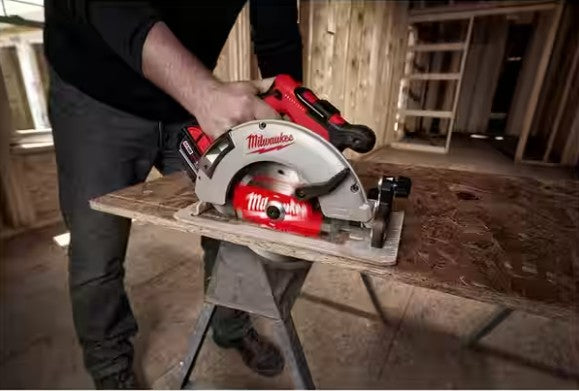 MILWAUKEE M18 18V 7-1/4